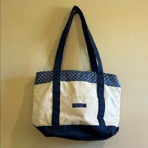 Vineyard Vines Blue and Cream Tote Bag